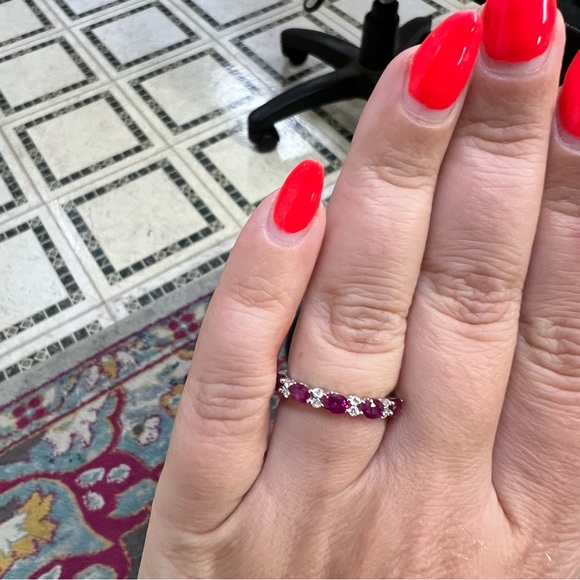 14k White Gold Diamond & Ruby Band Ring - Picture 4 of 8